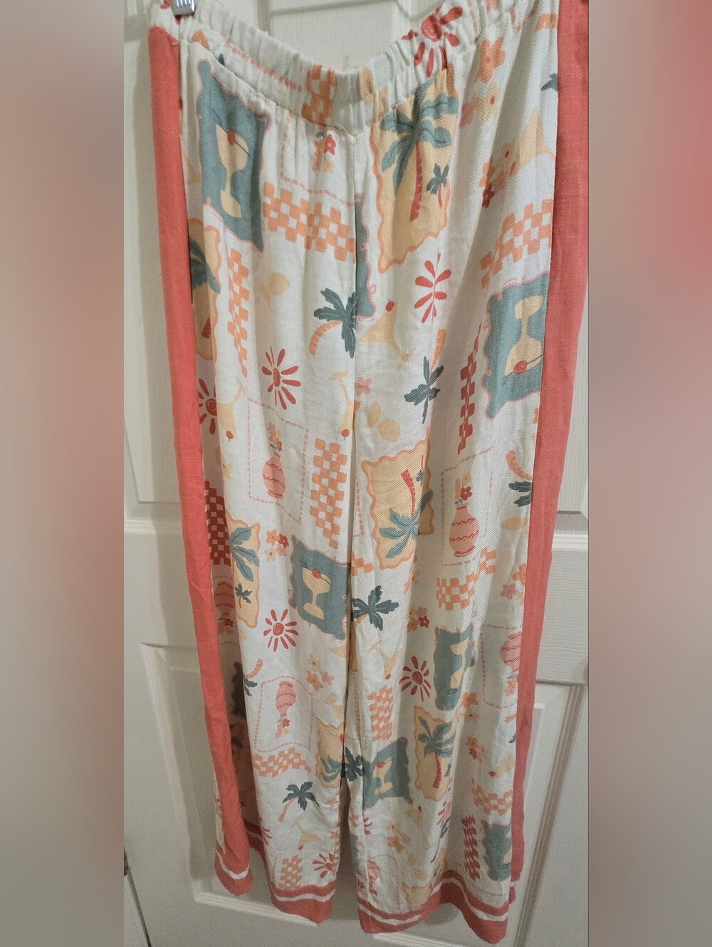 Relaxed Wide-Leg Tropical Print Pants - Coral Trim